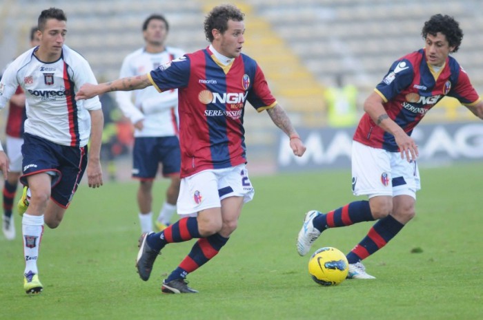 さすがの存在感を見せたディマンティとヒメネス © Bologna FC