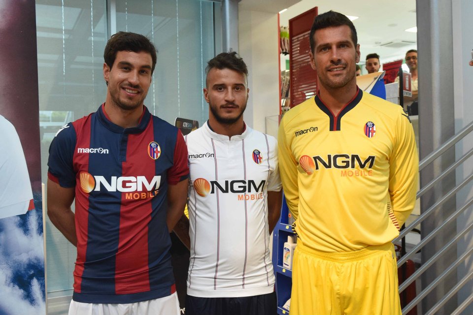 Le nuove maglie per la stagione 2014-2015 © Bologna FC